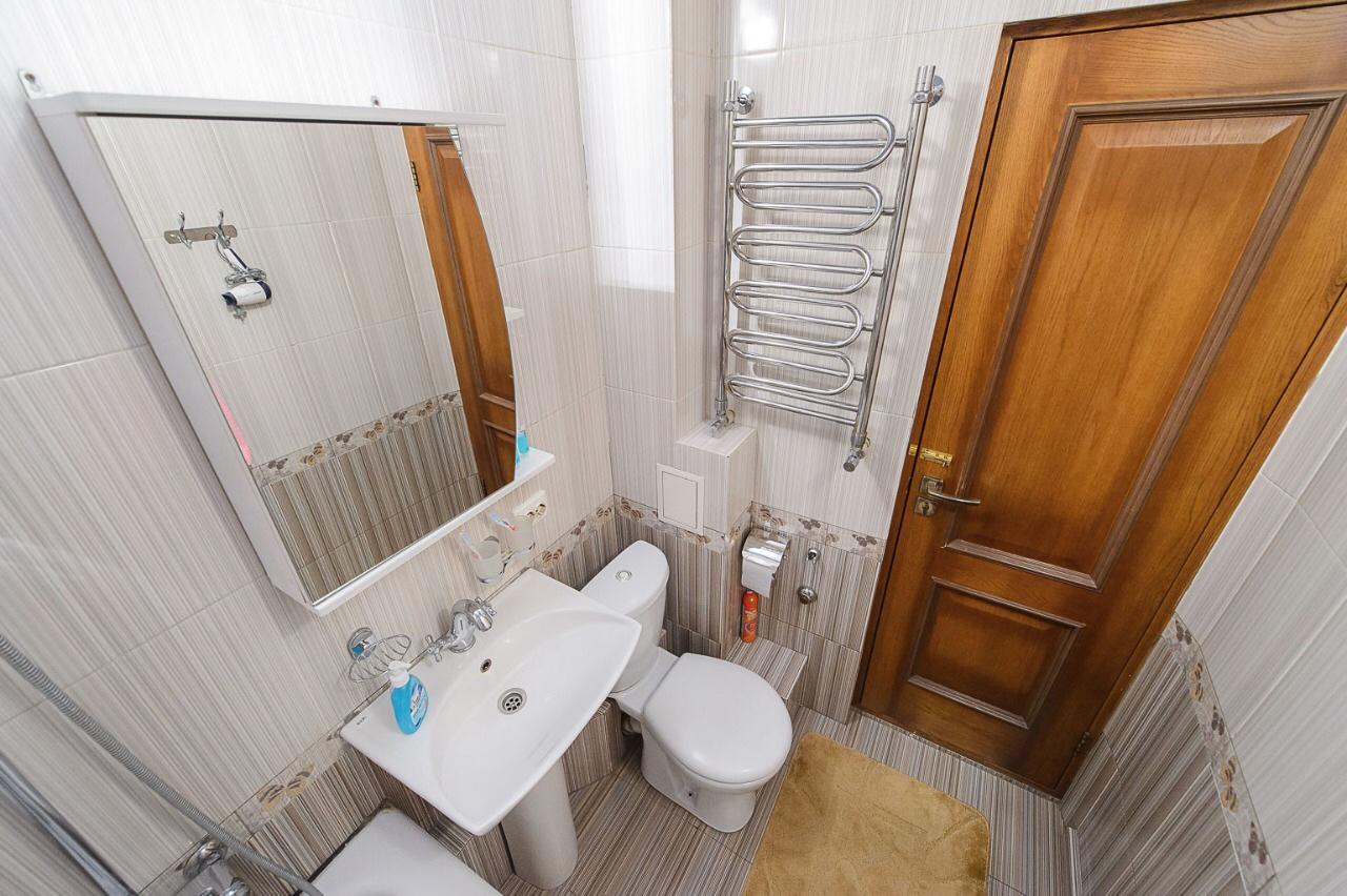 Ferienwohnung Золотой Квадрат Шевченко 75 Almaty Exterior foto