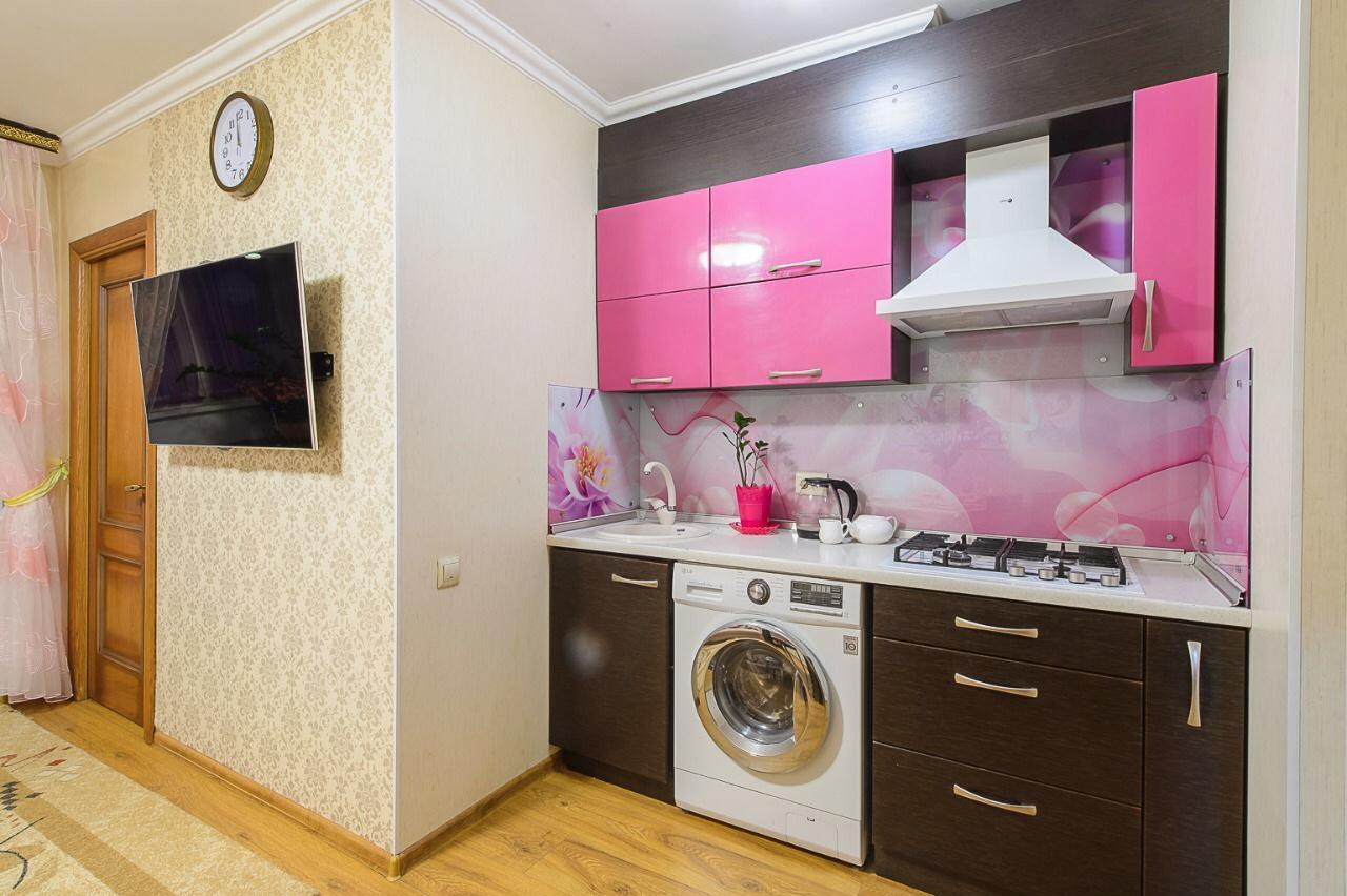 Ferienwohnung Золотой Квадрат Шевченко 75 Almaty Exterior foto