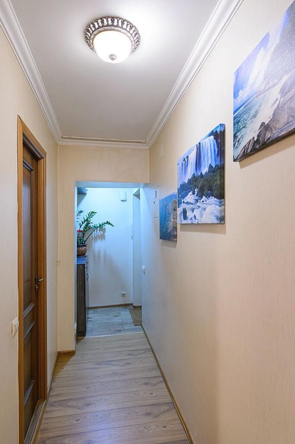 Ferienwohnung Золотой Квадрат Шевченко 75 Almaty Exterior foto