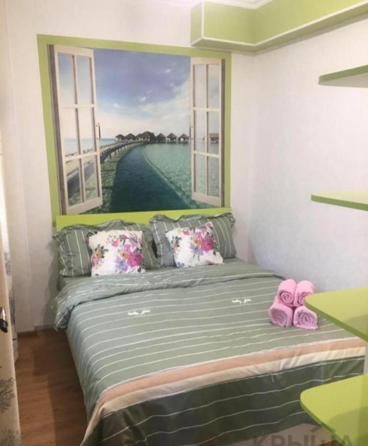 Ferienwohnung Золотой Квадрат Шевченко 75 Almaty Exterior foto
